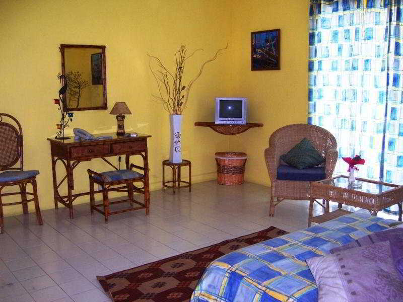 Oasis Beach Club Pointe-aux-Piments Esterno foto