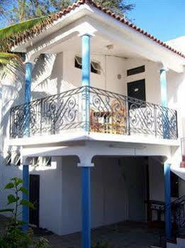 Oasis Beach Club Pointe-aux-Piments Esterno foto
