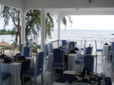 Oasis Beach Club Pointe-aux-Piments Esterno foto